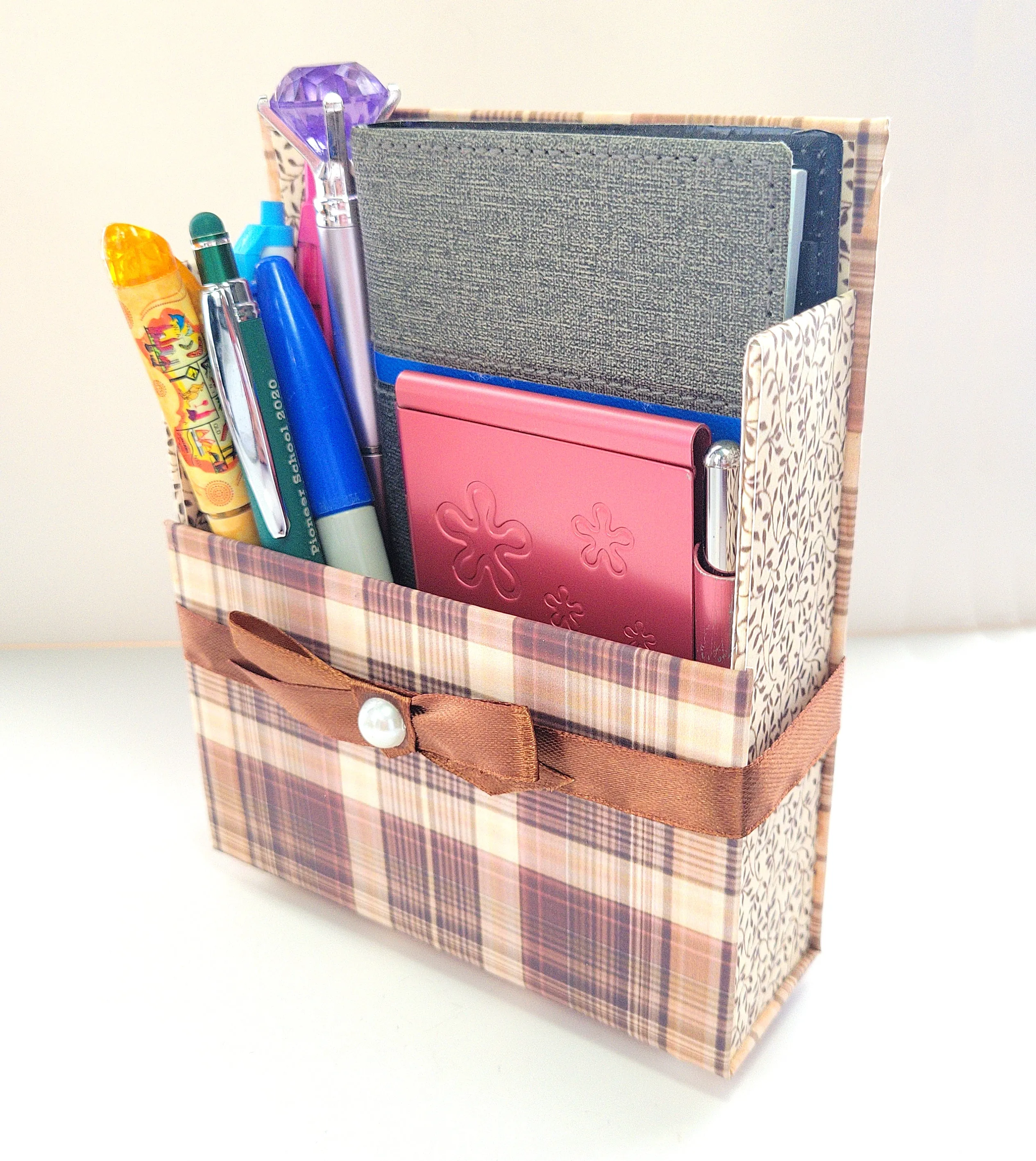 42-Pc Stationery For Him Gift Box Set w/Reusable Desktop Organizer Box and Gold Pen - Brown Plaid