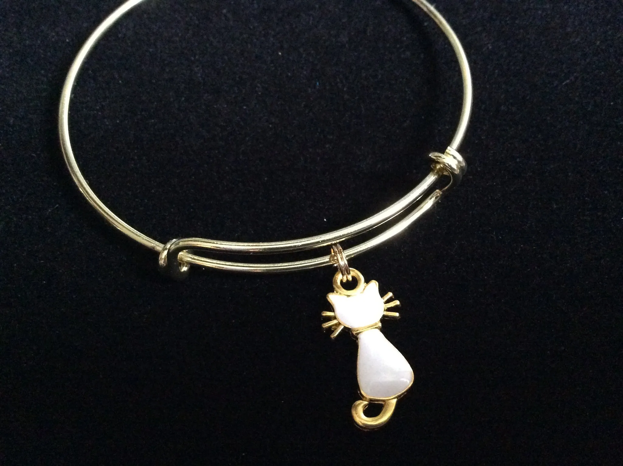 Adorable Cat Charm Bracelet Expandable Adjustable Gold Wire Bangle One Gift Kitten white