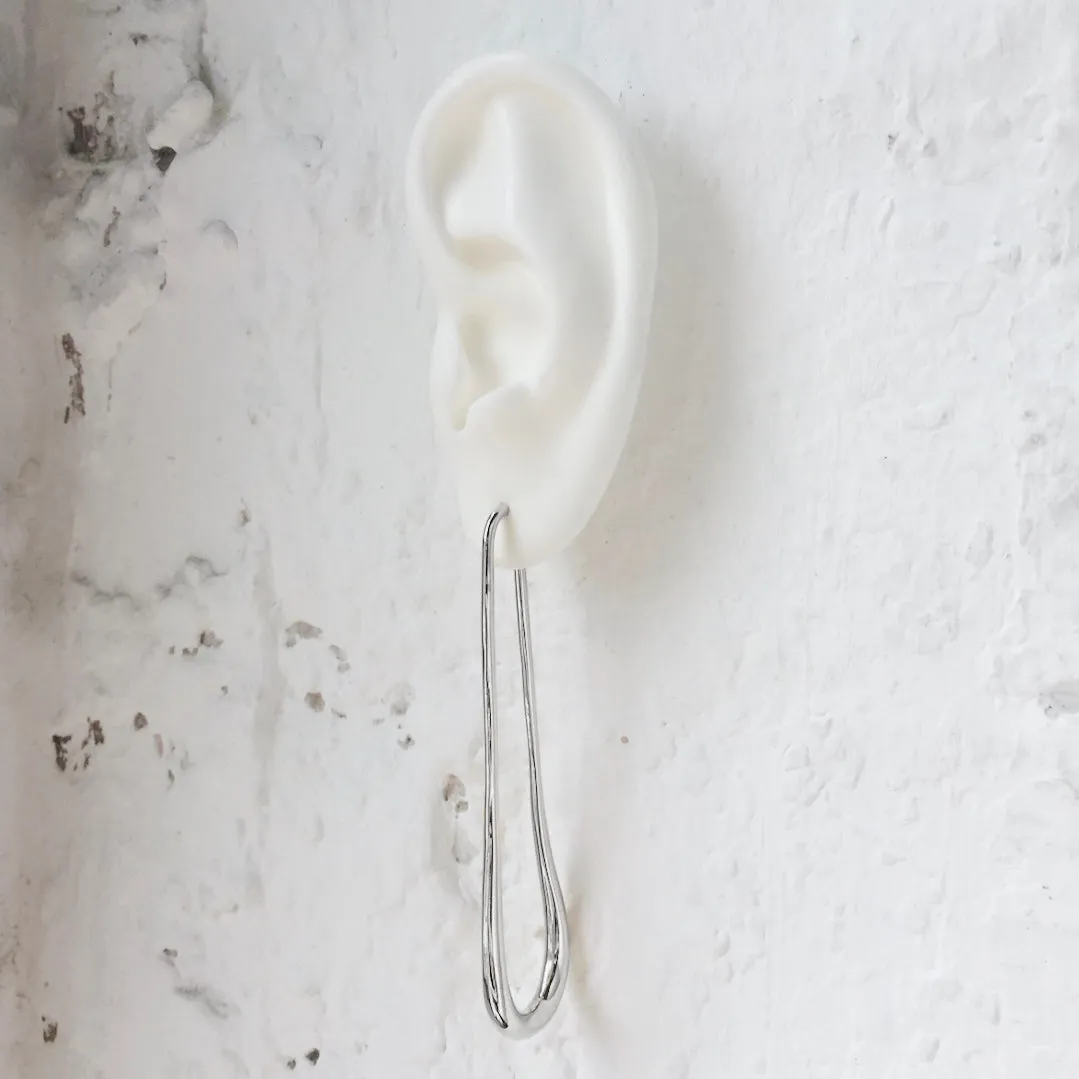 Alter Earring in Rhodium