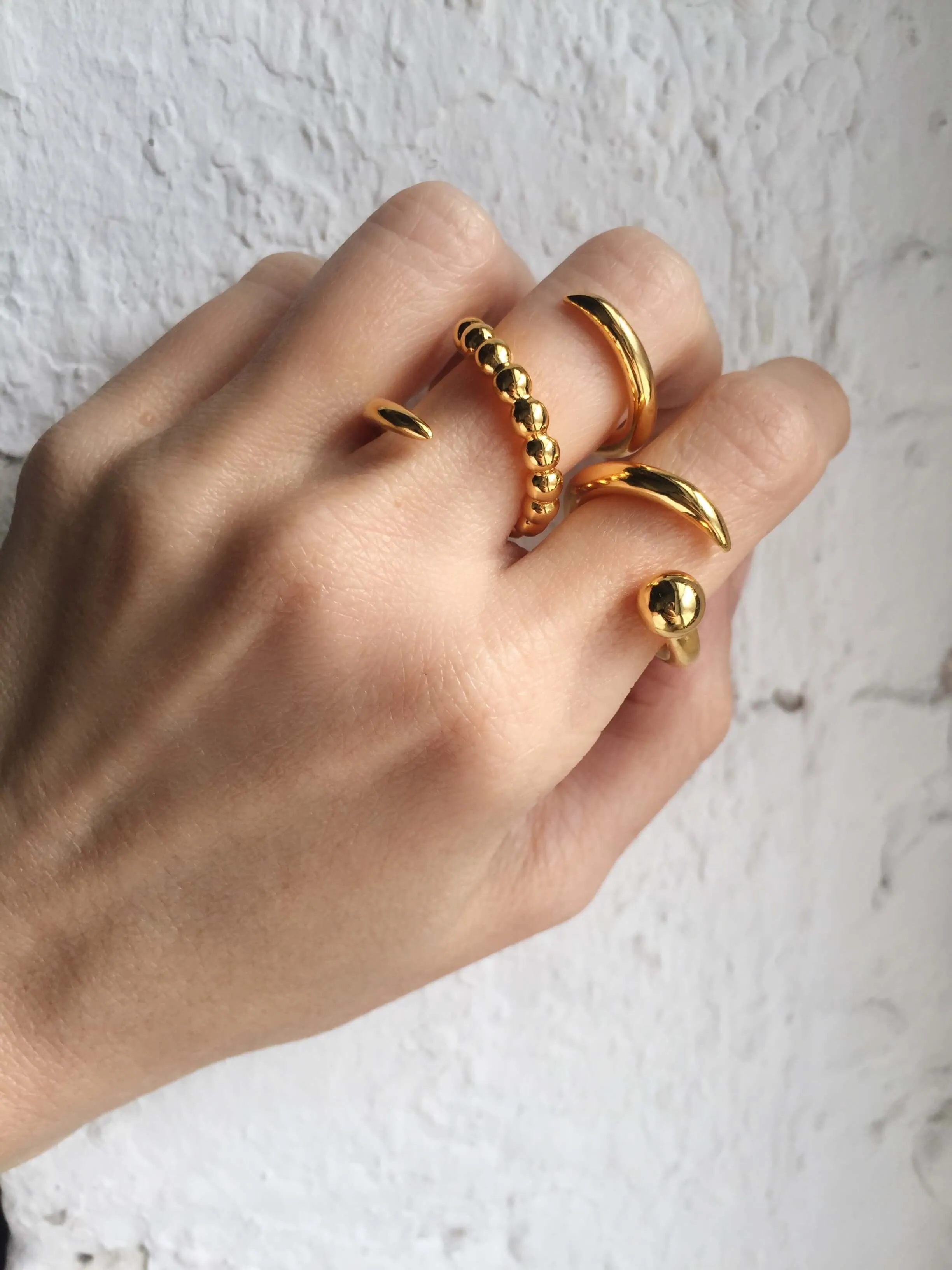Ballpoint Ring in Gold