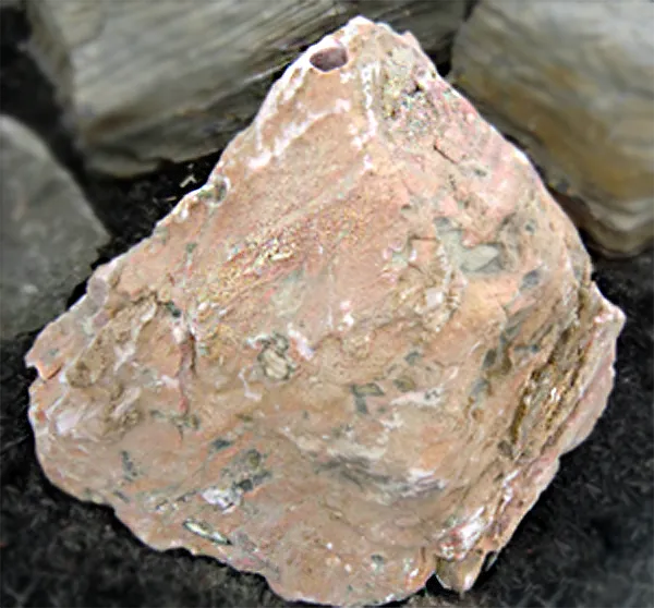 Bubble Rock 05 Pink Quartz (Large)