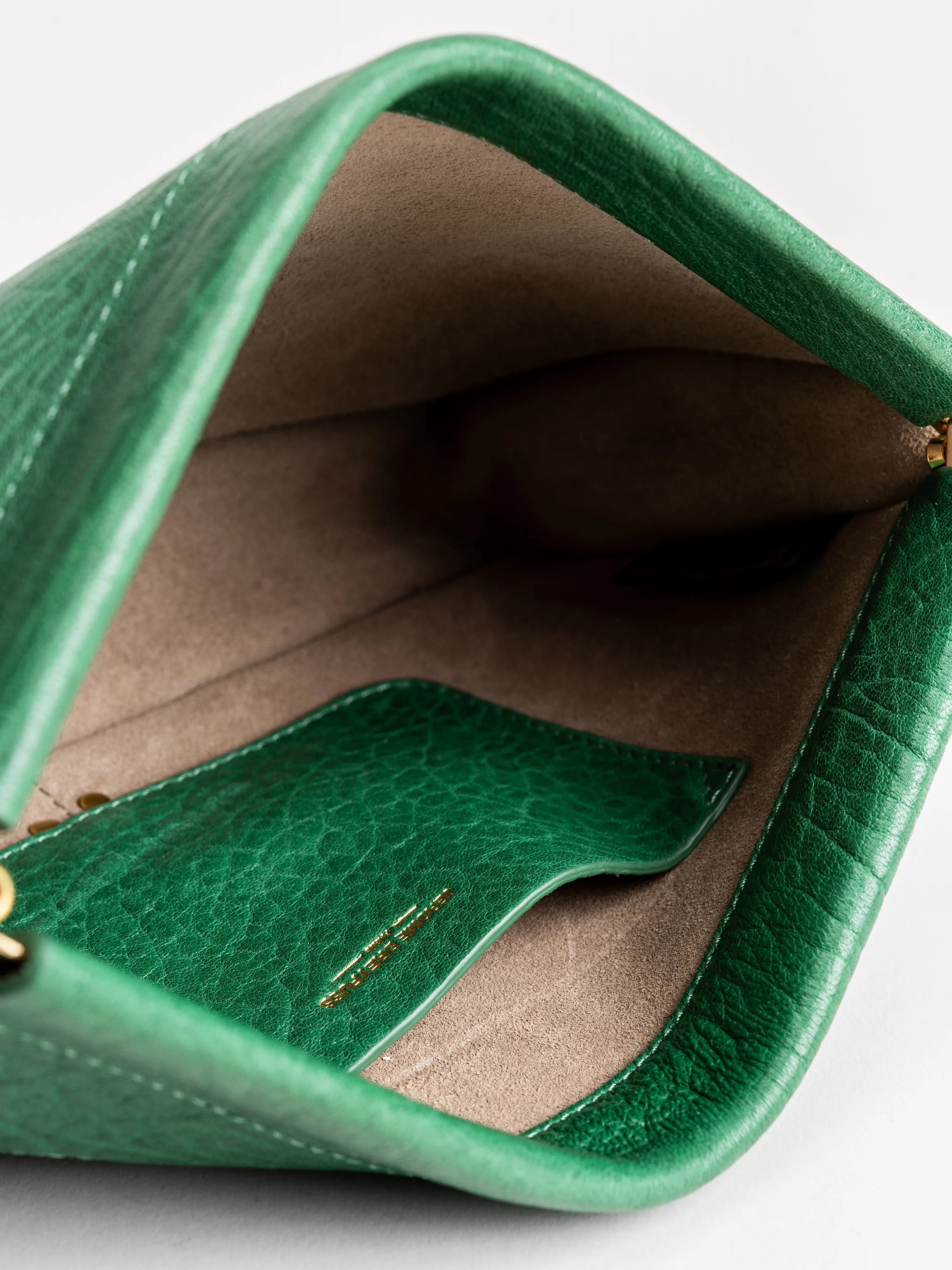 clic clac m clutch