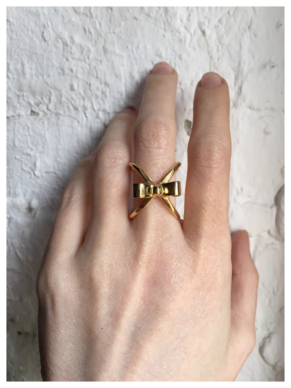 Cross Bow Ring in Gold