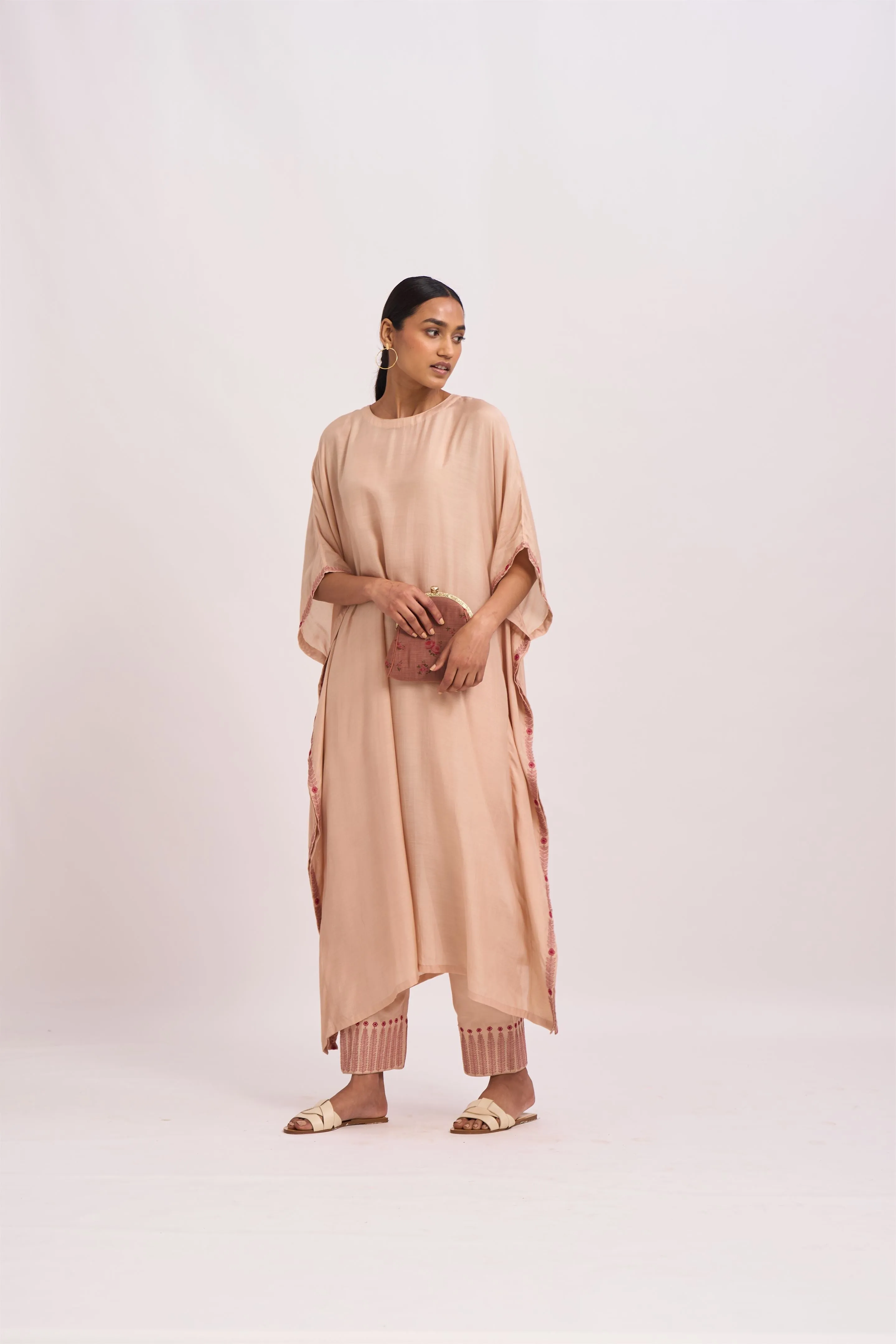 Dot   I   Batwa Thumama Cotton Fabric is used in Batwa  Old rose SS24-B-101