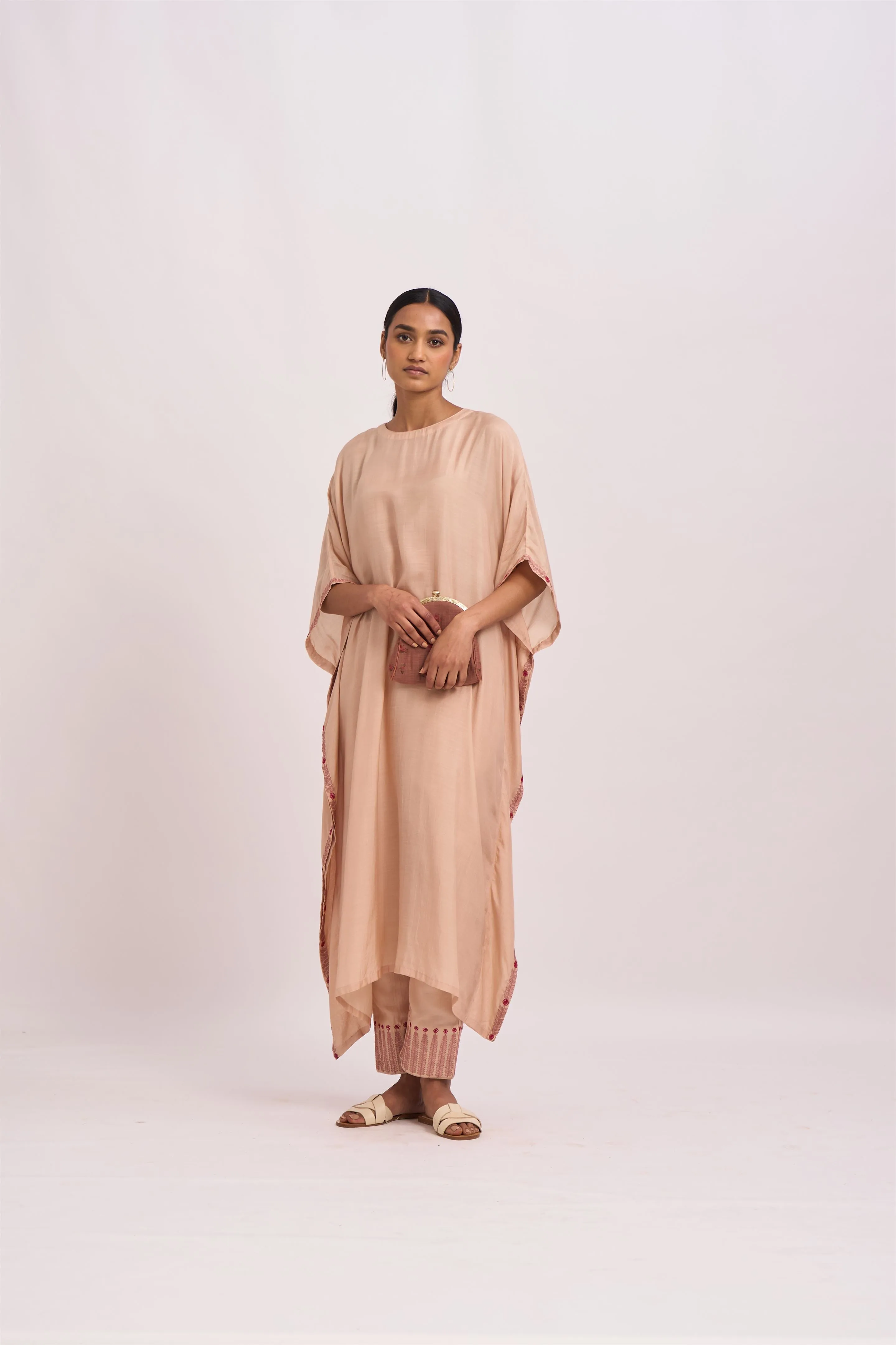 Dot   I   Batwa Thumama Cotton Fabric is used in Batwa  Old rose SS24-B-101