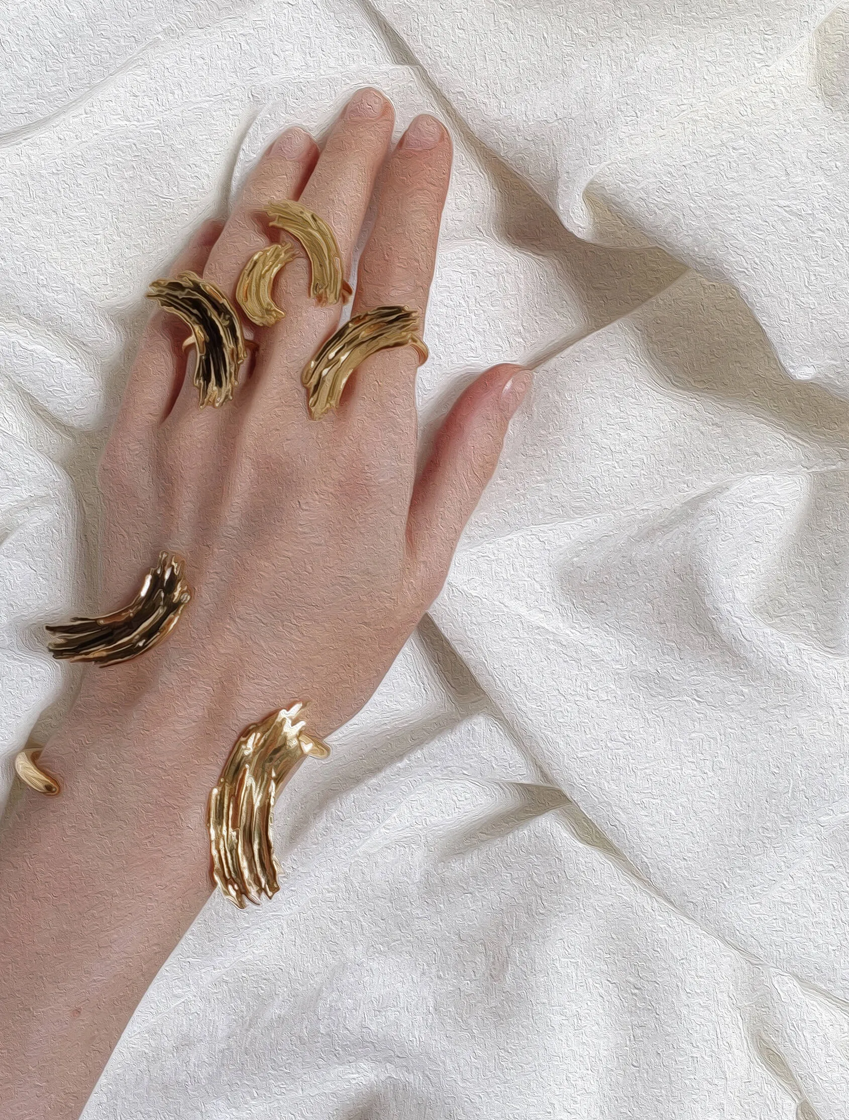 Eva Ring in Gold and White