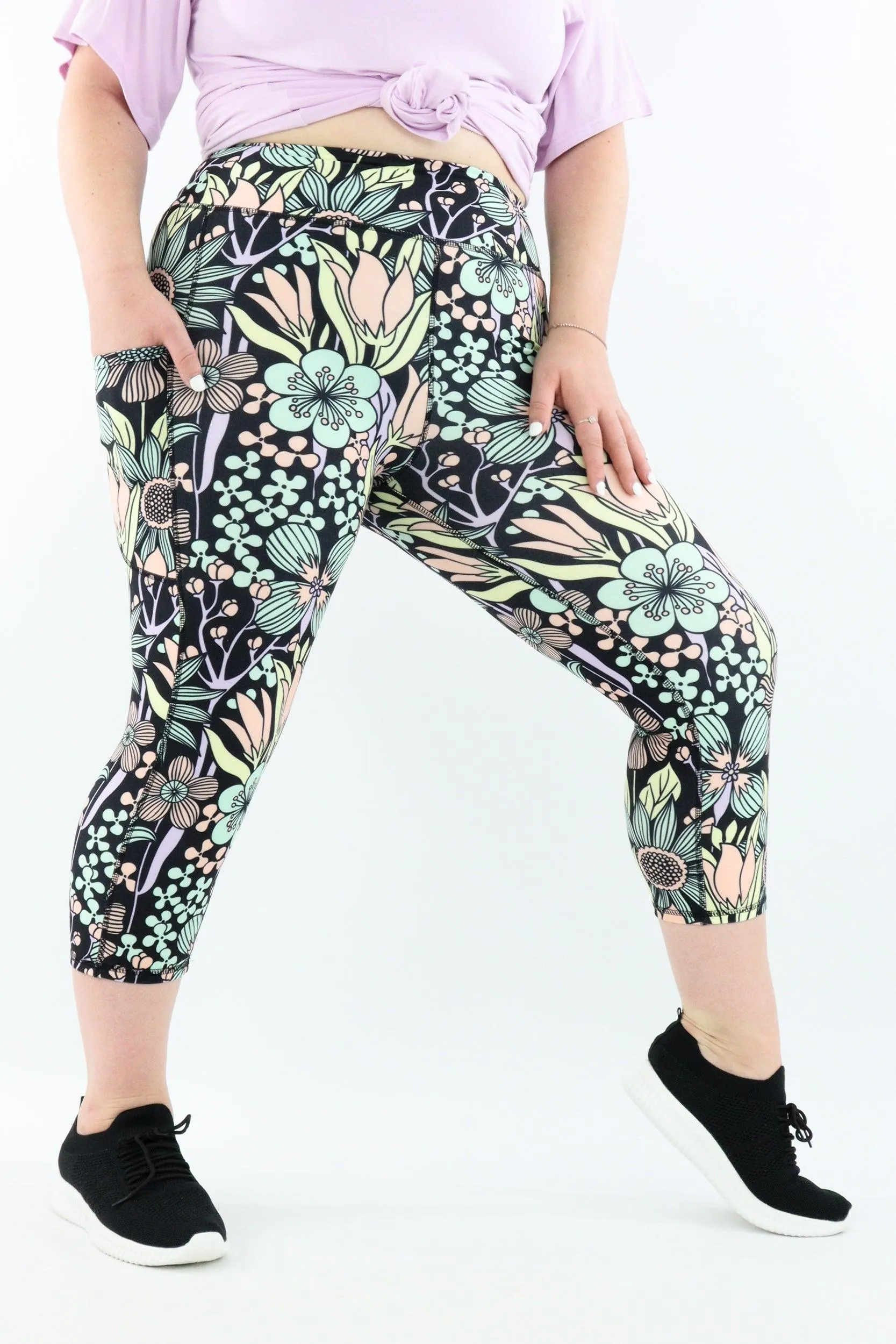 Flower Child - Casual - Capri Leggings - Pockets