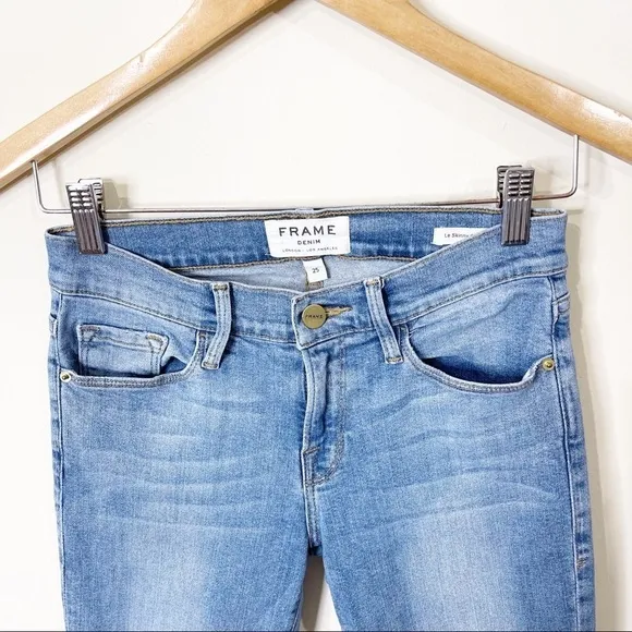 FRAME Le Skinny Jeanne Jackwood Stagger Hem Jeans