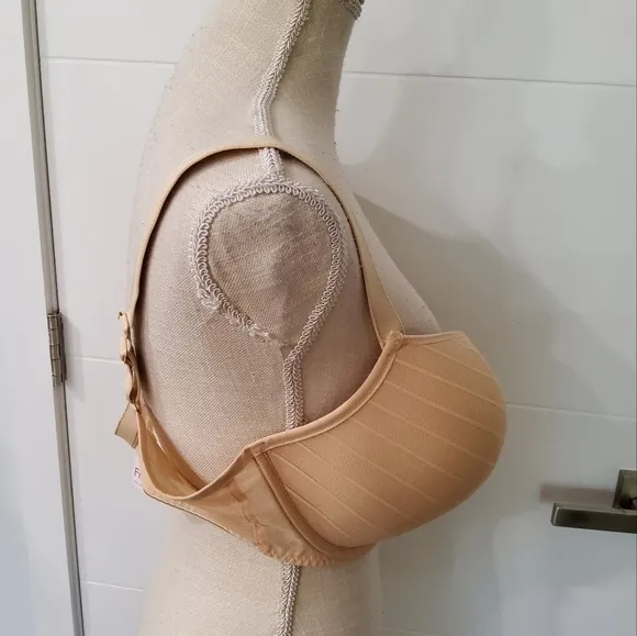 Freya Cameo Padded Bra Size 38 I