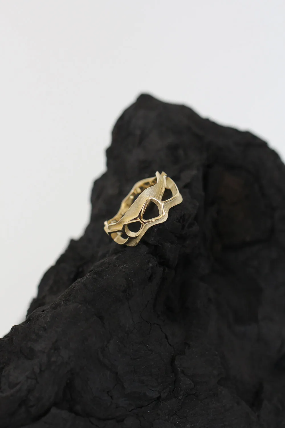 GOLD SAIRA RING