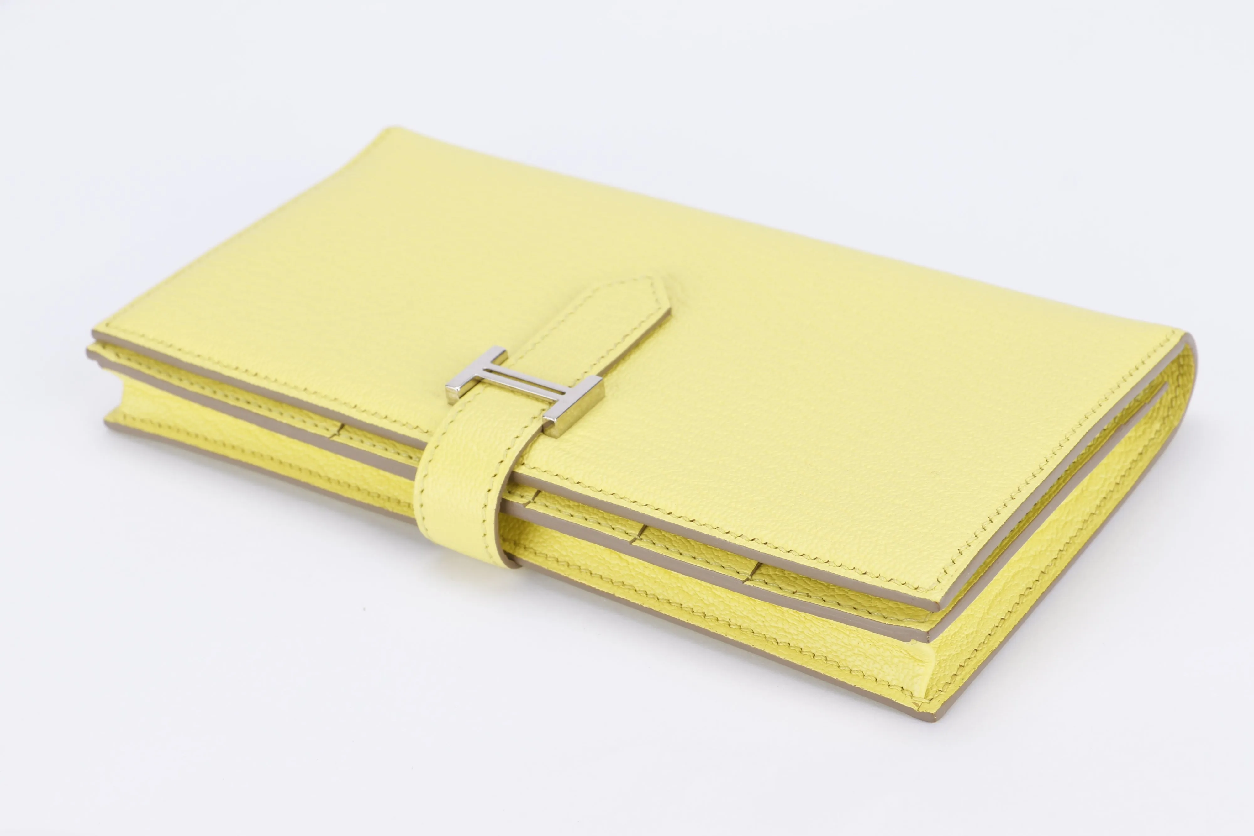 Hermes Bearn Wallet (Stamp R) Souffle Color Chevre Leather, Silver Hardware, with Box