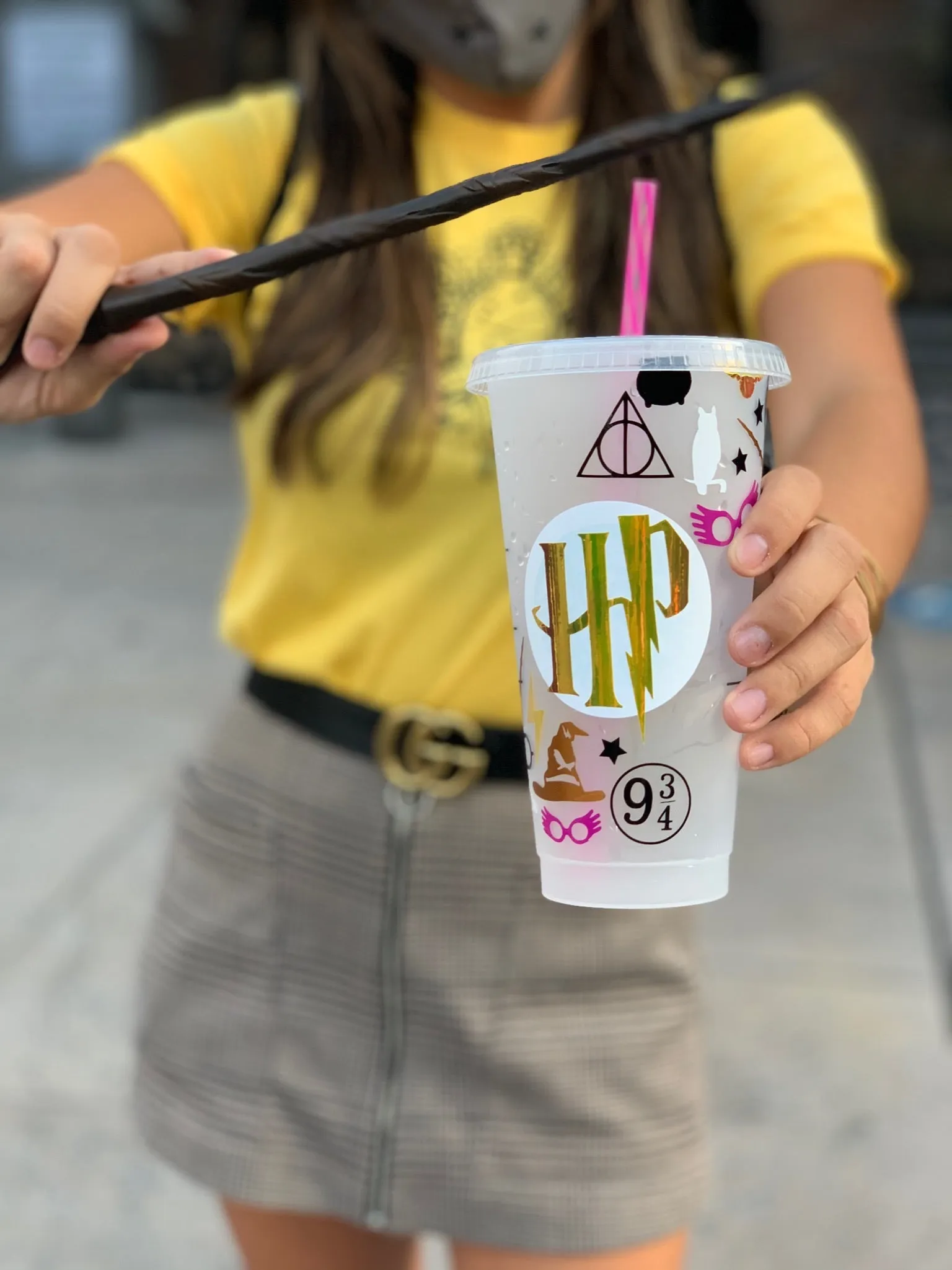 HP Scattered Icons Cold Cup