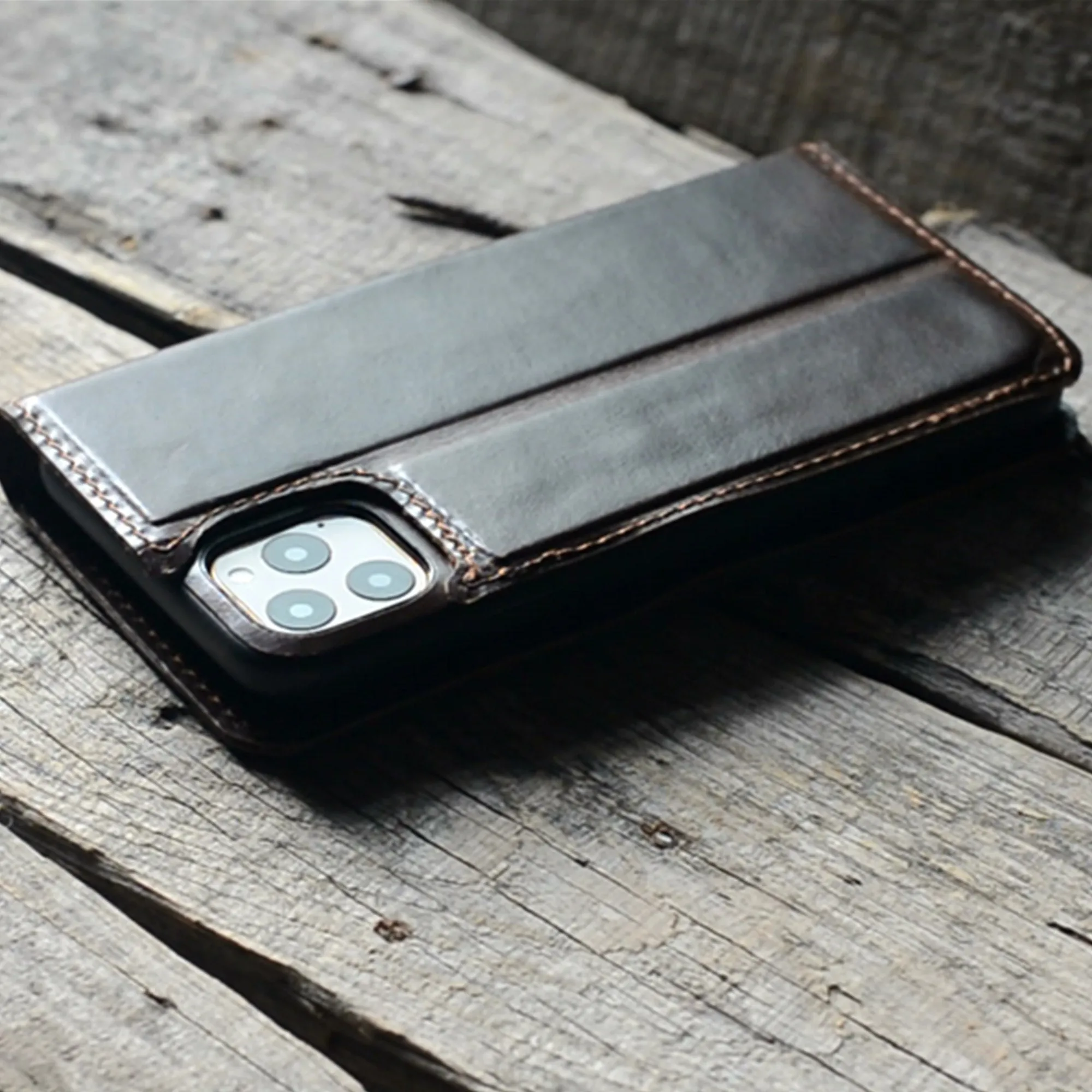 JJNUSA RFID Genuine Leather Distressed Wallet for Iphone 11 Magnetic Detachable Case