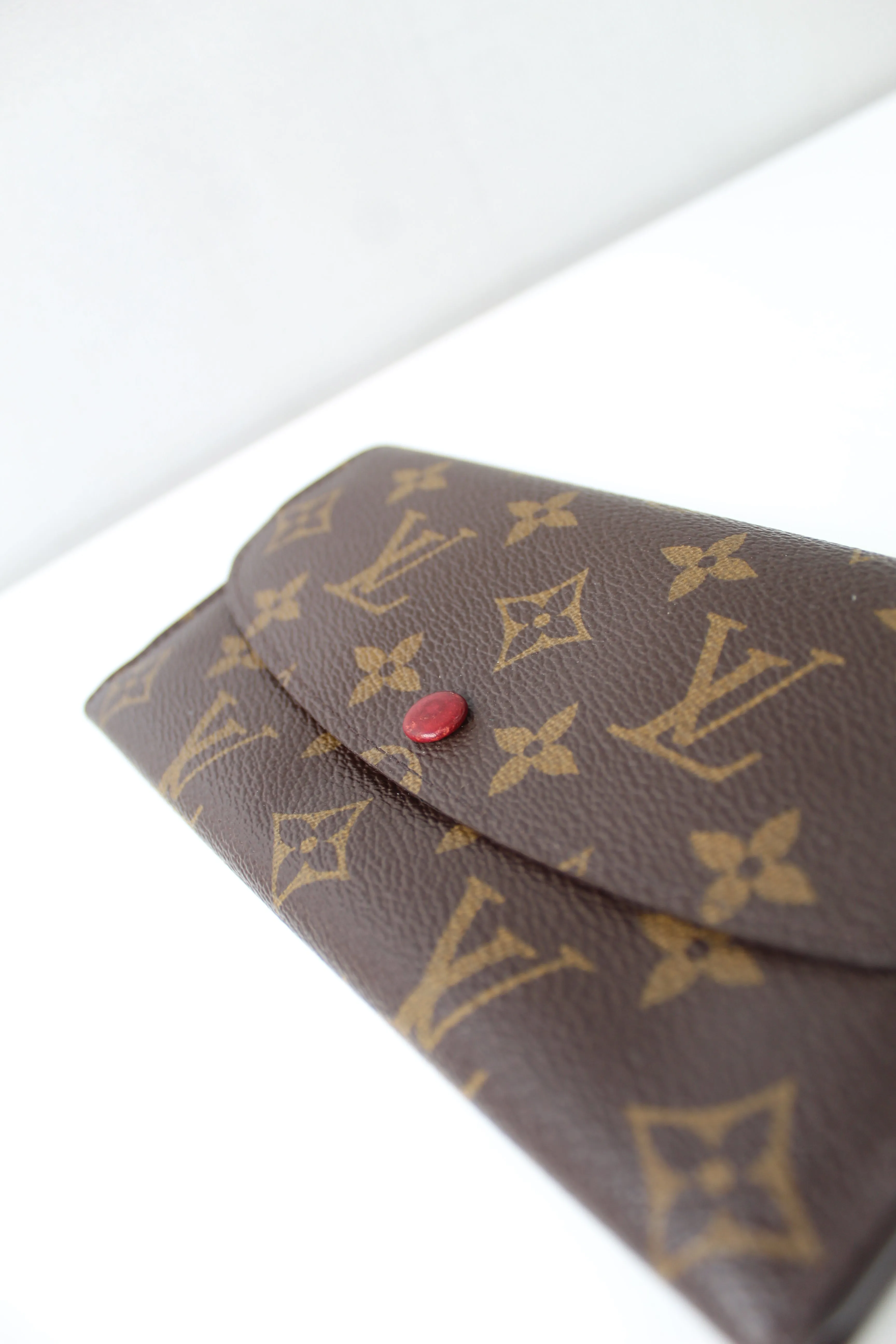 Louis Vuitton Emily Wallet