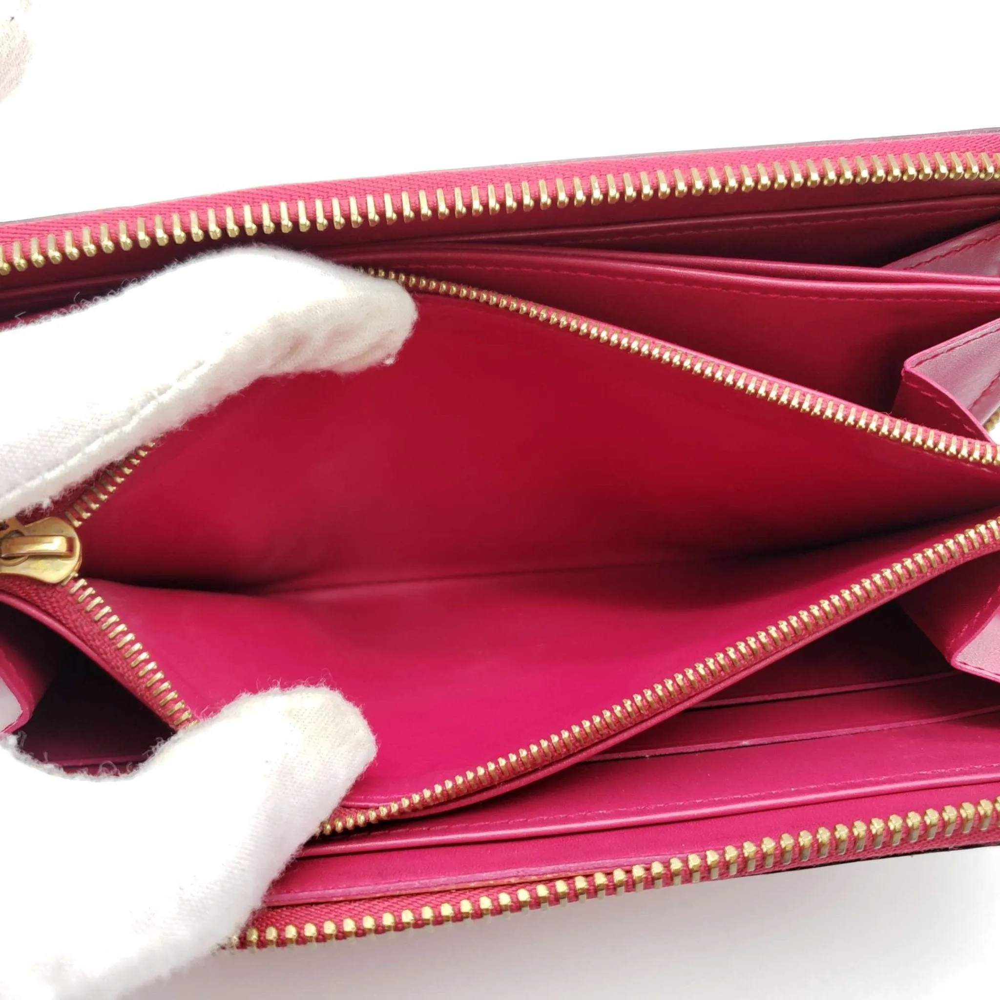 Louis Vuitton Vernis Enamel Leather Zippy Wallet