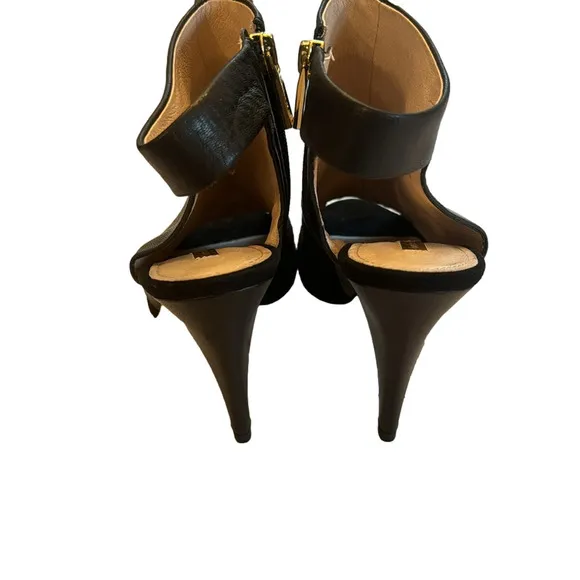 Louise et Cie Sabal Leather Peep Toe Sling Back Heeled Bootie Black 10