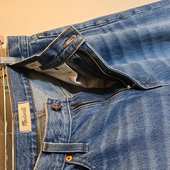 Madewell The Slouchy Boyjean Button Fly In Rosewell Wash