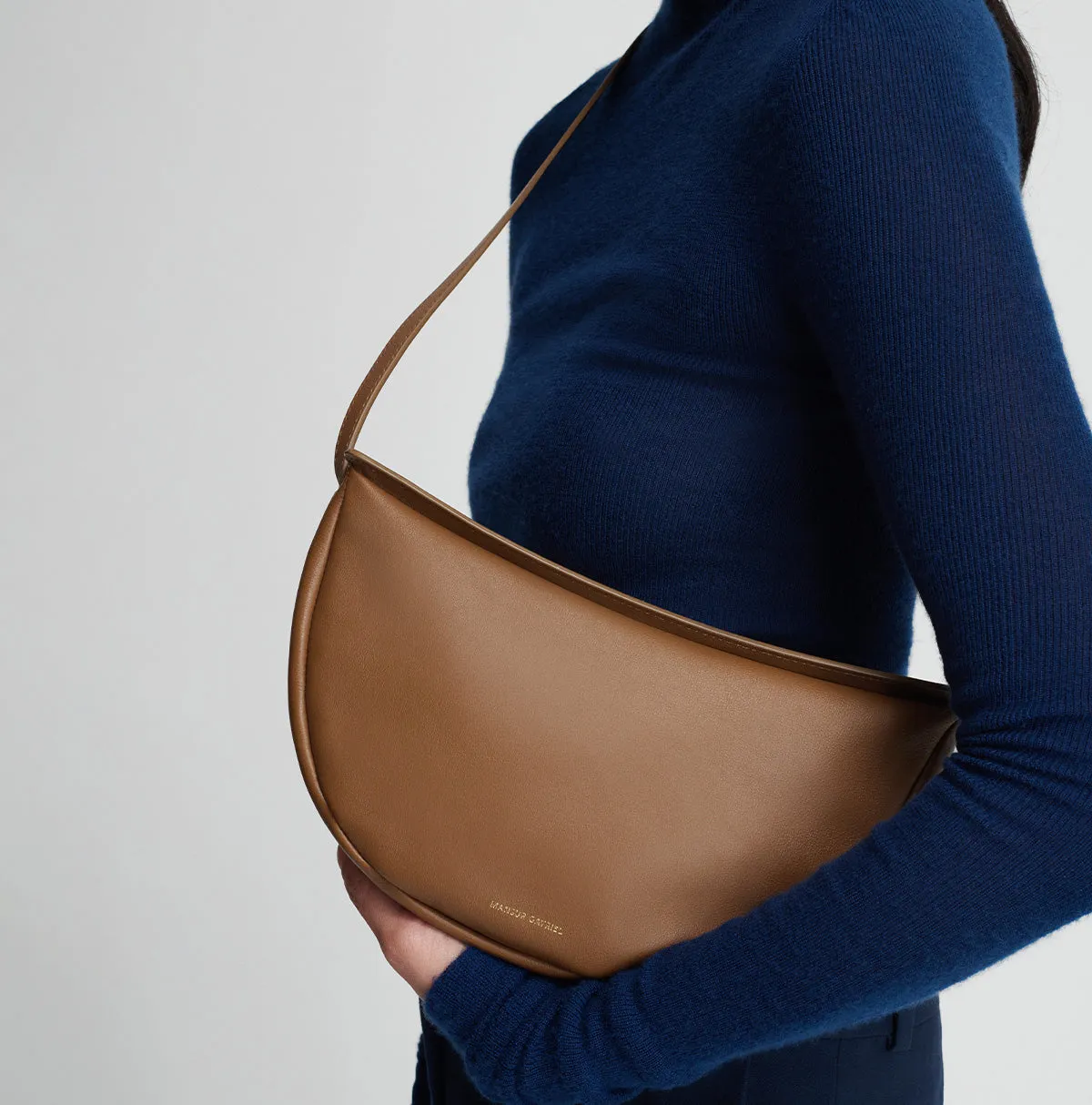 Moon Sling Bag - Black