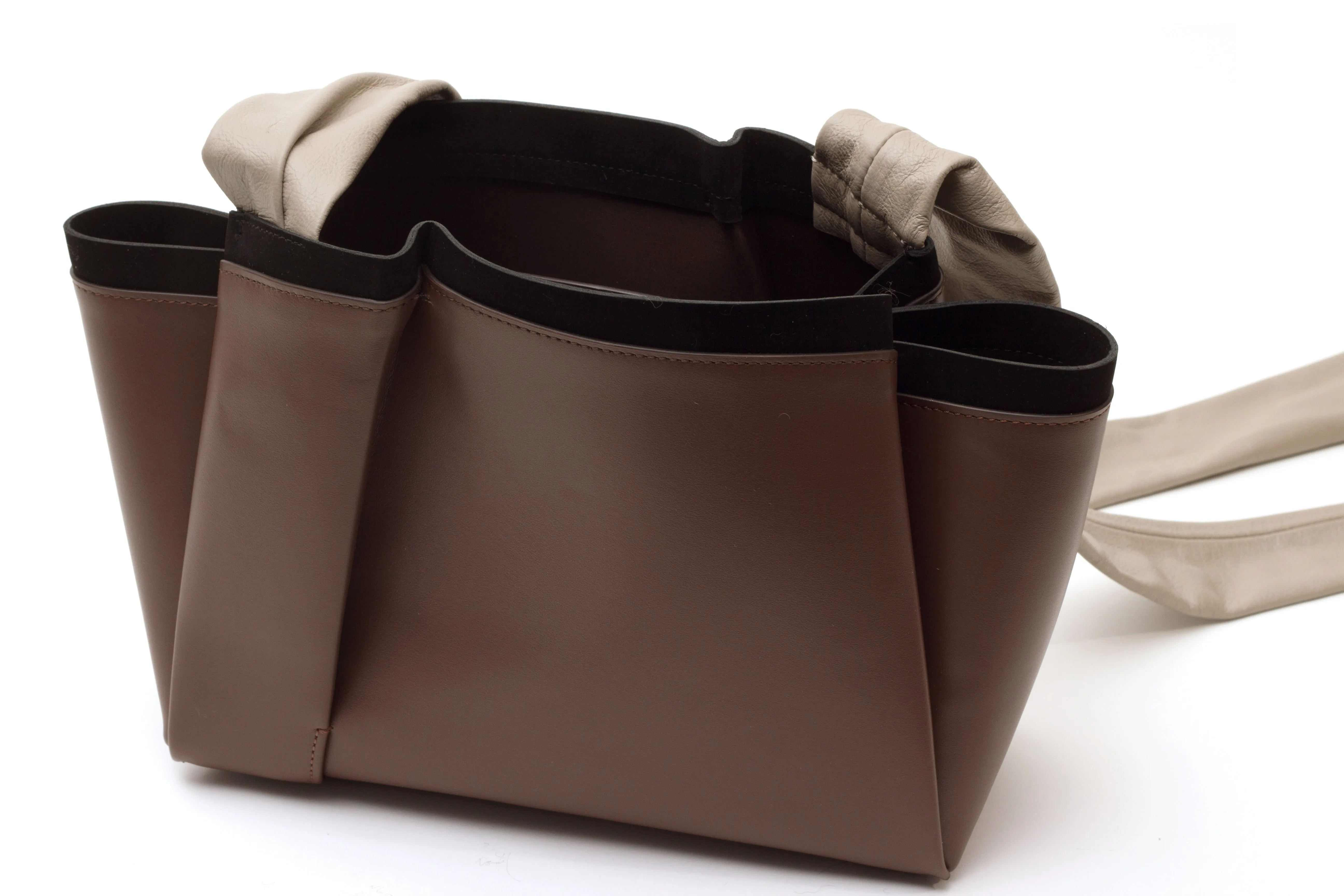 Nº61 Medium Gio - Chestnut   Grey