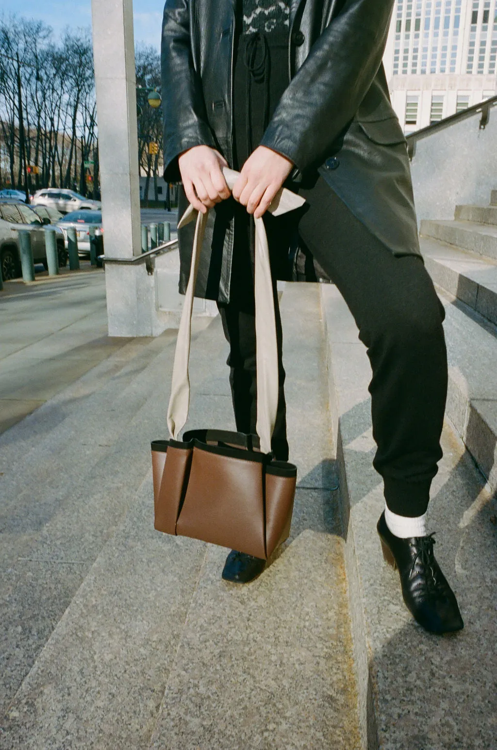 Nº61 Medium Gio - Chestnut   Grey