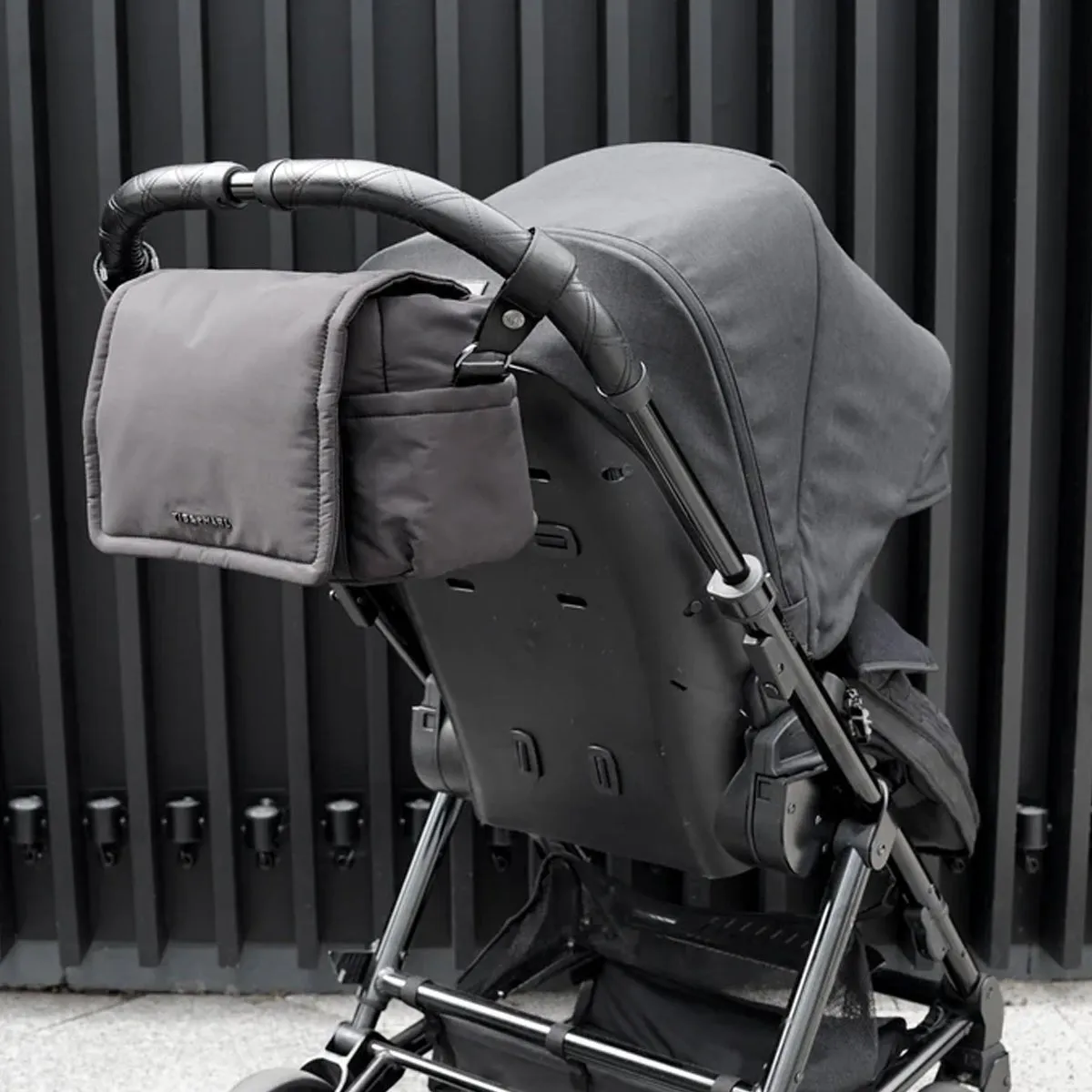 Nova Compact Changing Bag aus recyceltem Nylon