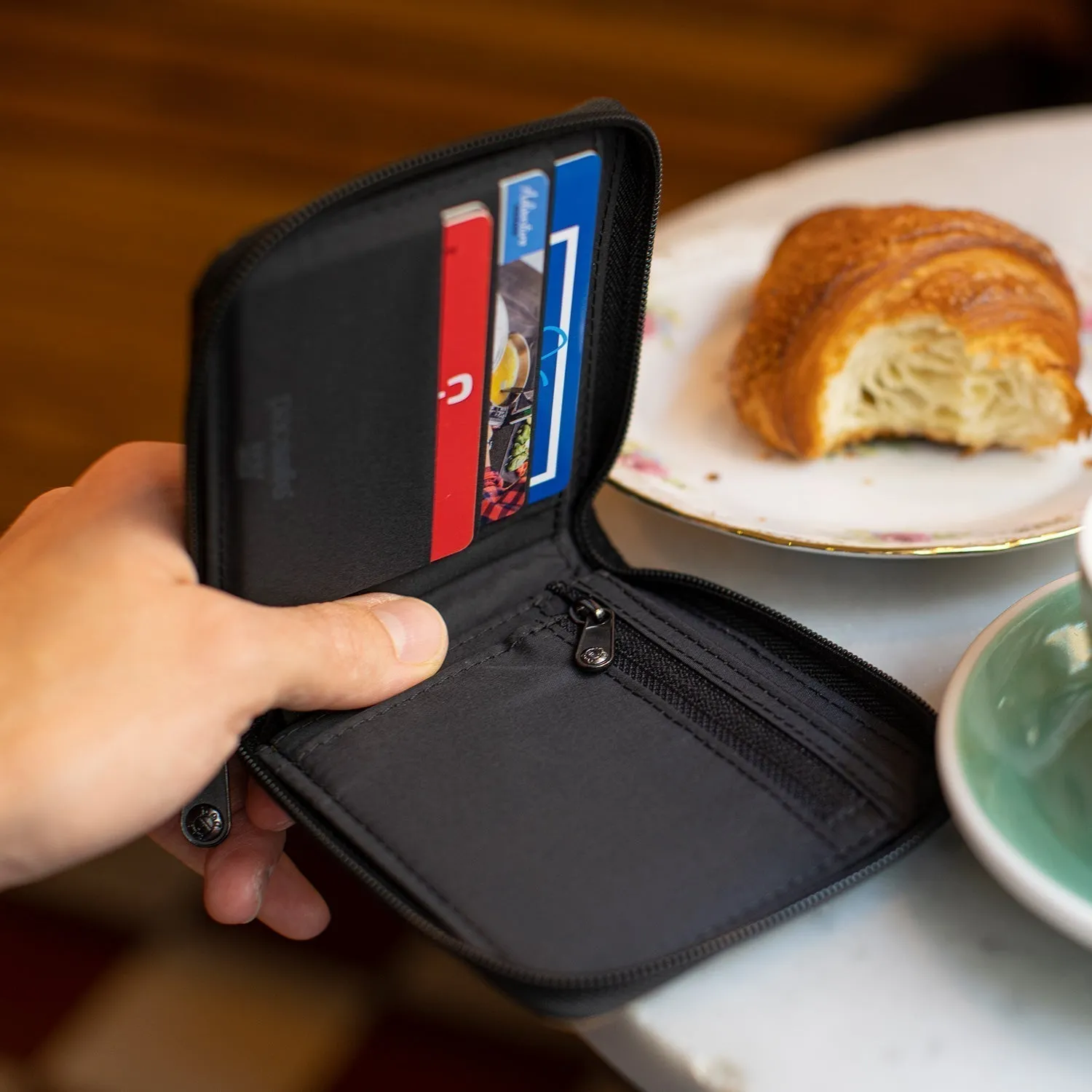Pacsafe® RFIDsafe RFID blocking zip around wallet