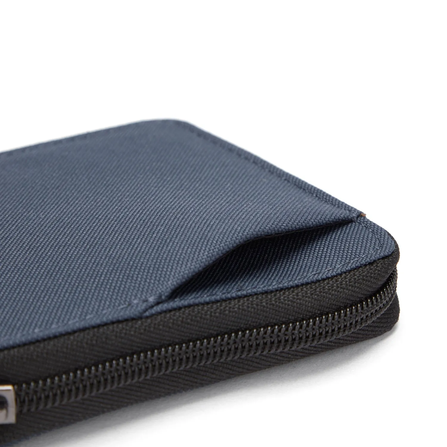Pacsafe® RFIDsafe RFID blocking zip around wallet