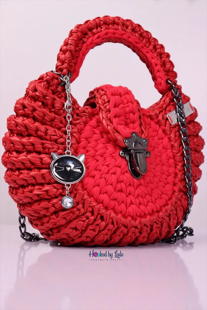 "Fola" Unspiked bag in Pepper Red 🌶️