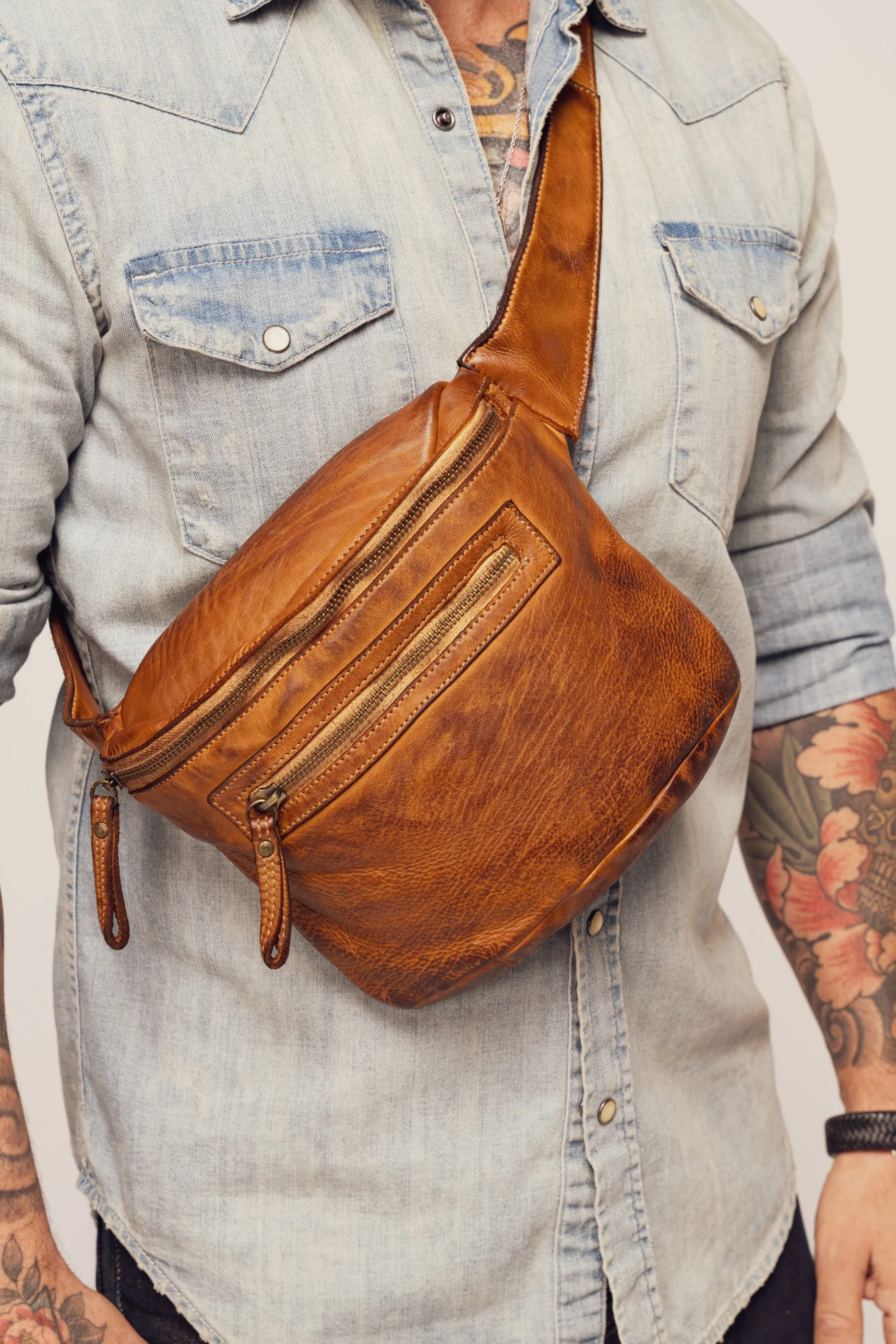 Rider Crossbody Sling Bag - Cognac Rocks