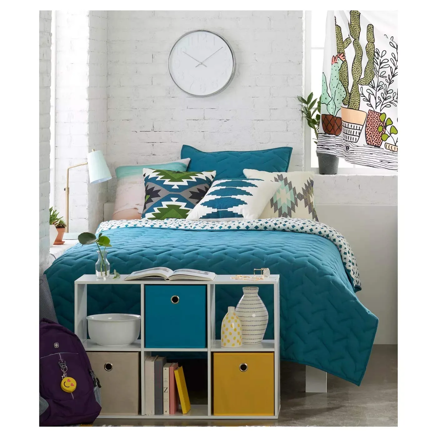 Room Essentials 6-Cube Organizer Shelf 11" - White - new
