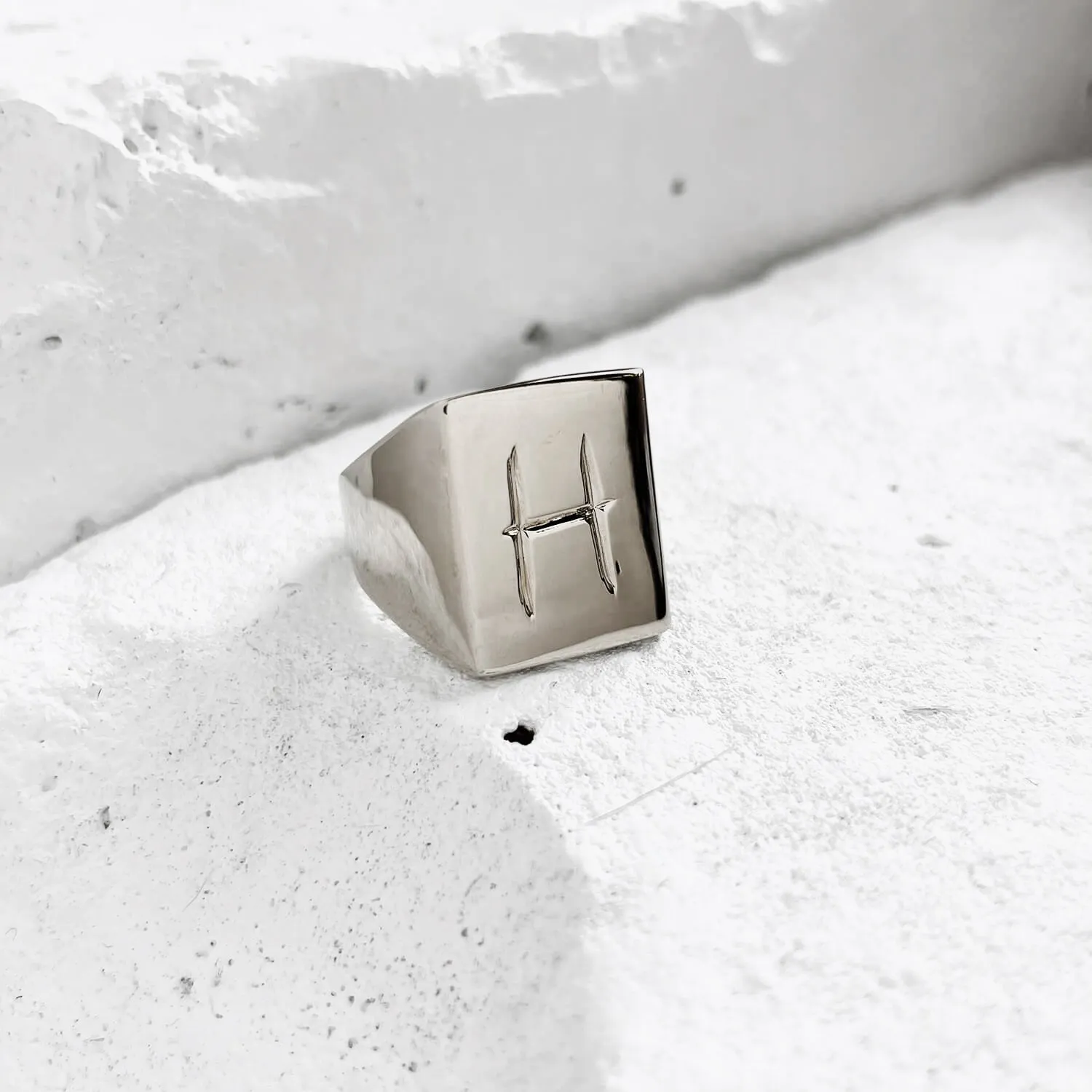 Scrawled Initial Ring in Silver (A-Z)
