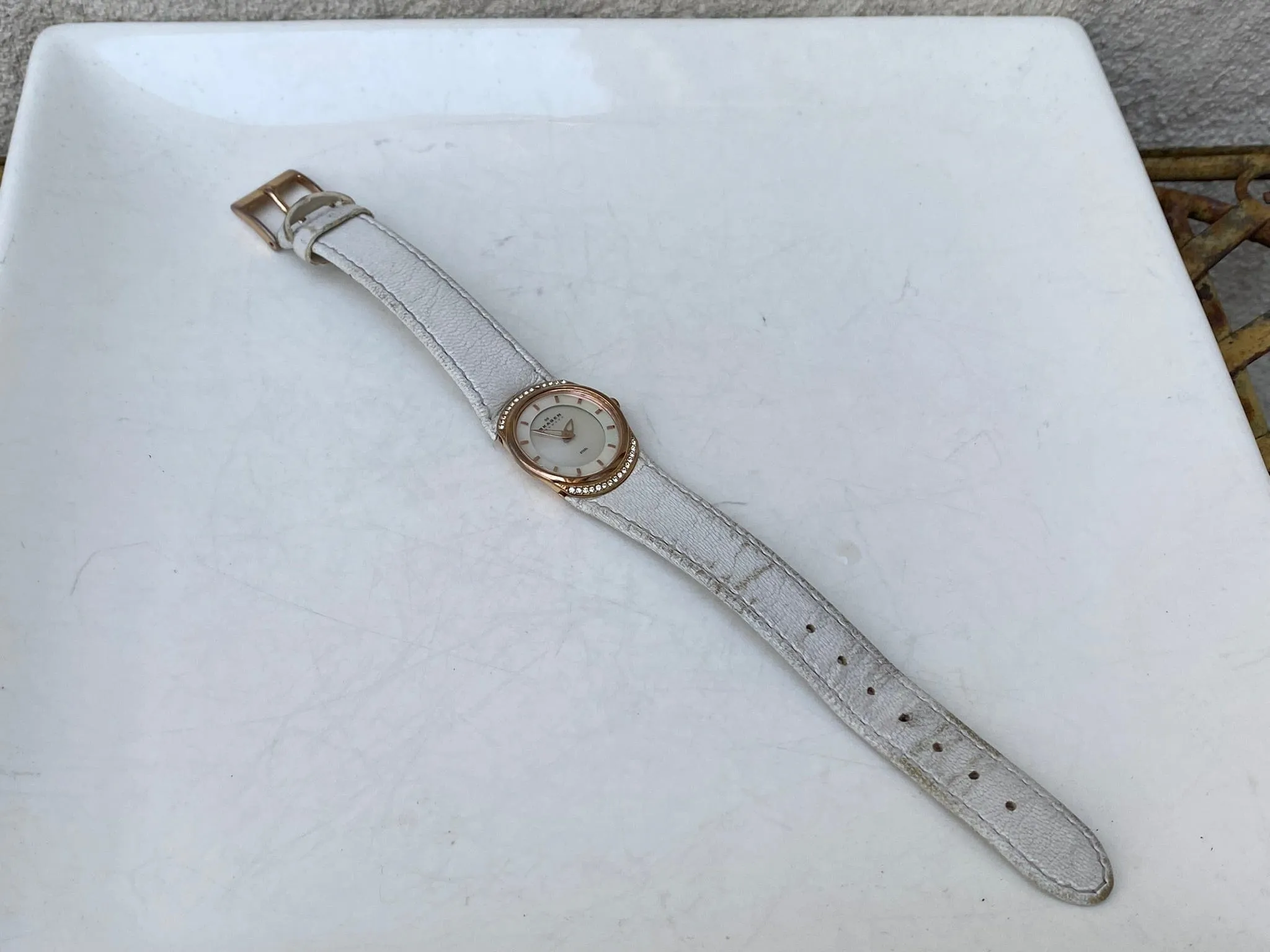 Skagen Women's Rose Gold Tone Round Watch Jeweled Mother of Pearl Dial White Leather Band