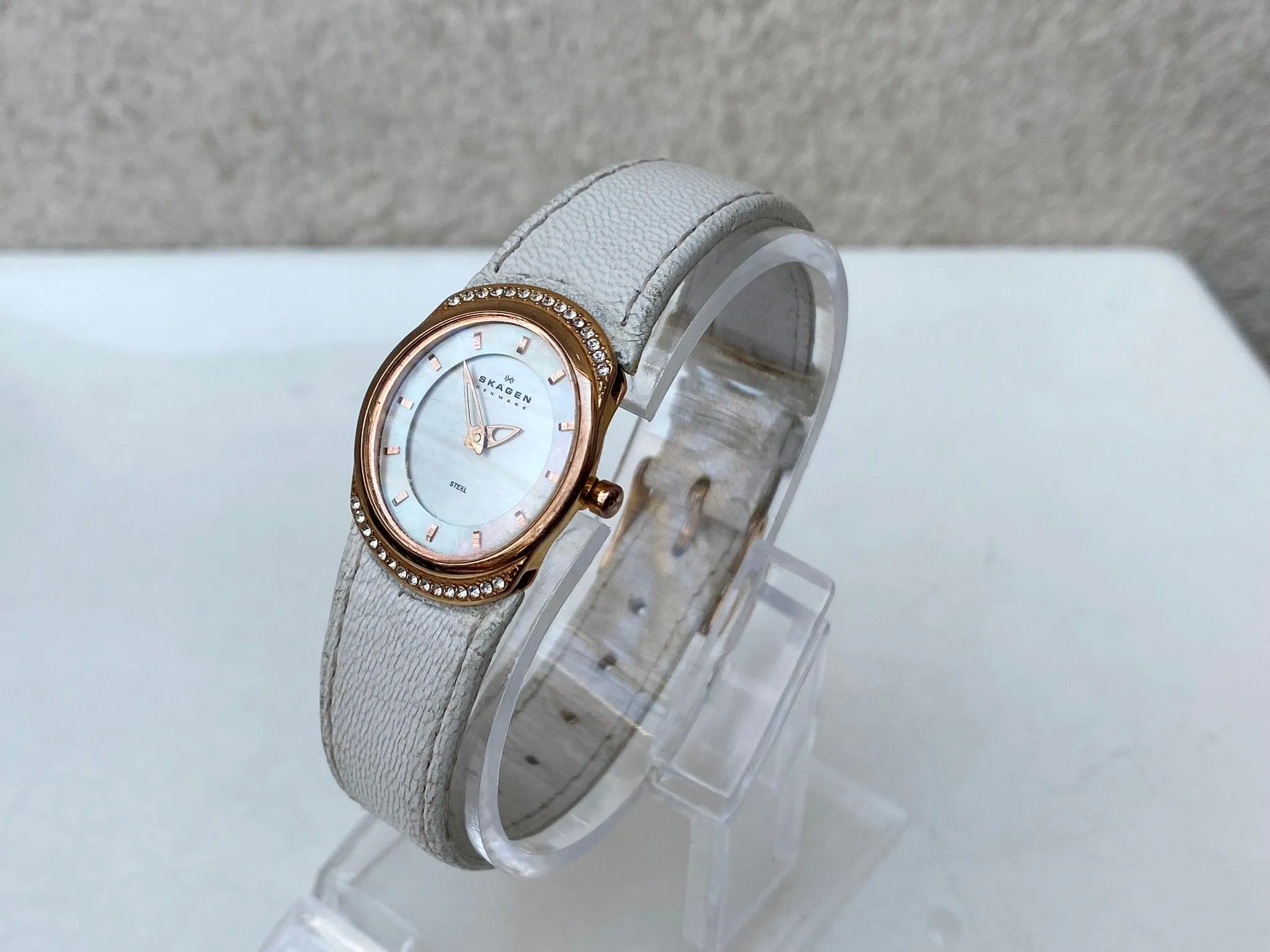 Skagen Women's Rose Gold Tone Round Watch Jeweled Mother of Pearl Dial White Leather Band