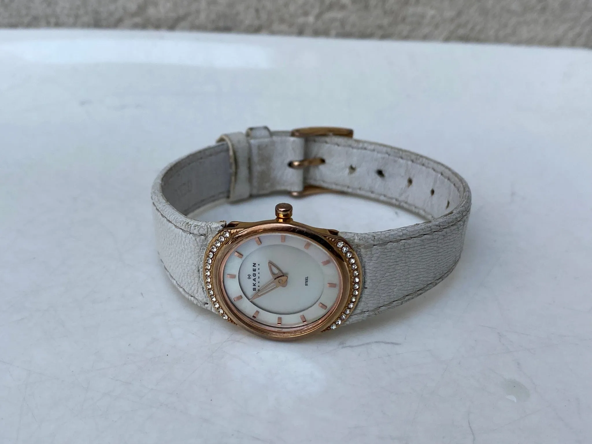 Skagen Women's Rose Gold Tone Round Watch Jeweled Mother of Pearl Dial White Leather Band