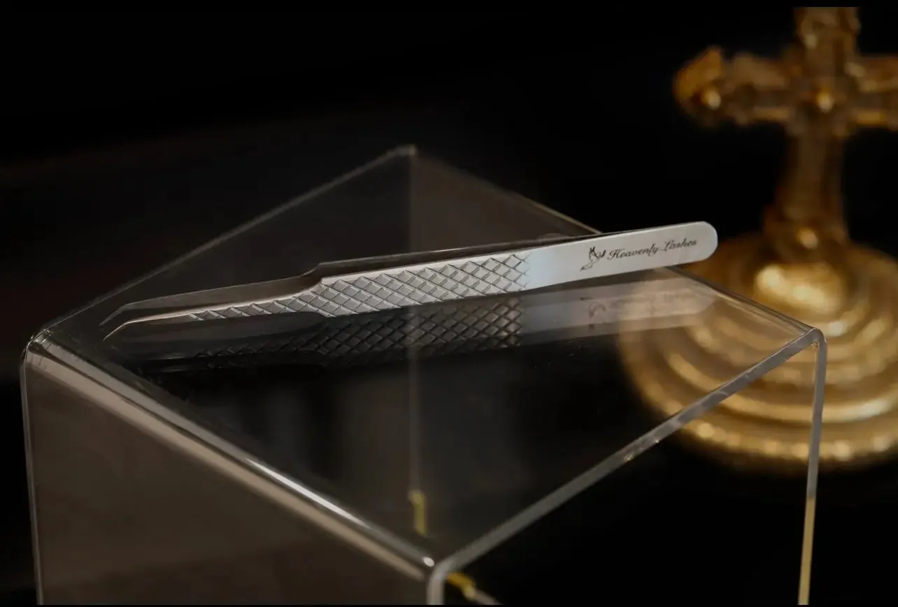 Skinny Diamond cut isolation tweezers