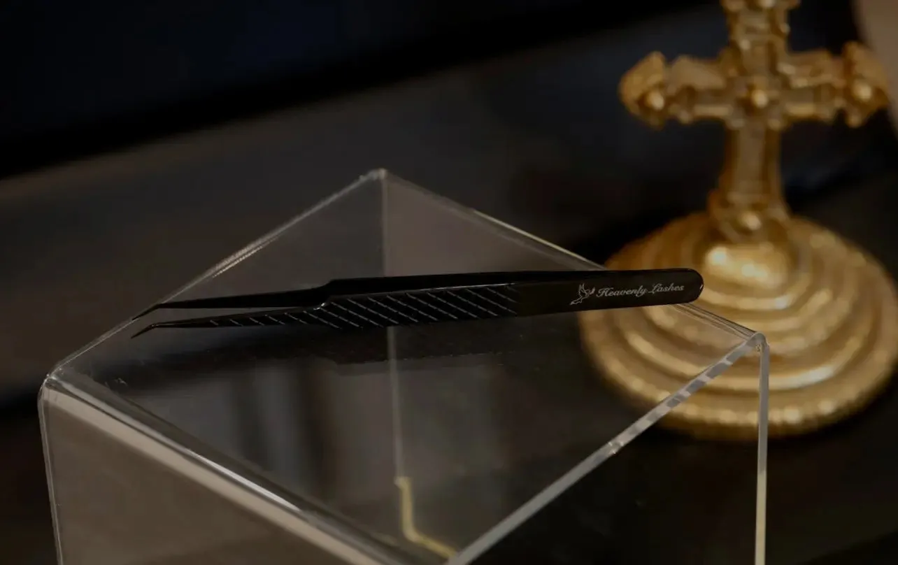 Skinny Diamond cut isolation tweezers