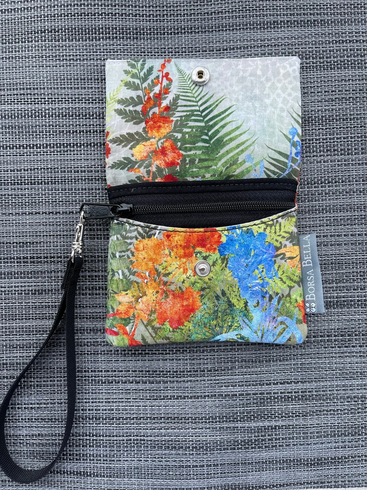 Small Slim Wallet - Light Weight - Added RFID Fabric - FernTastic Fabric