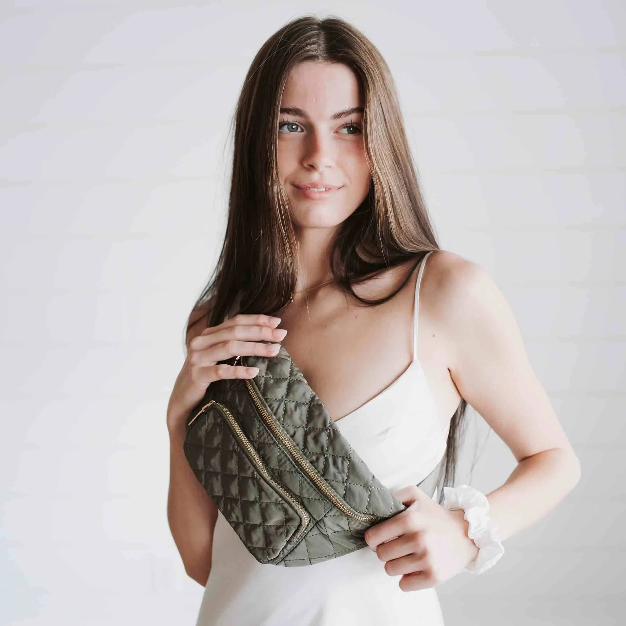 Stevie Sling Bag: Olive