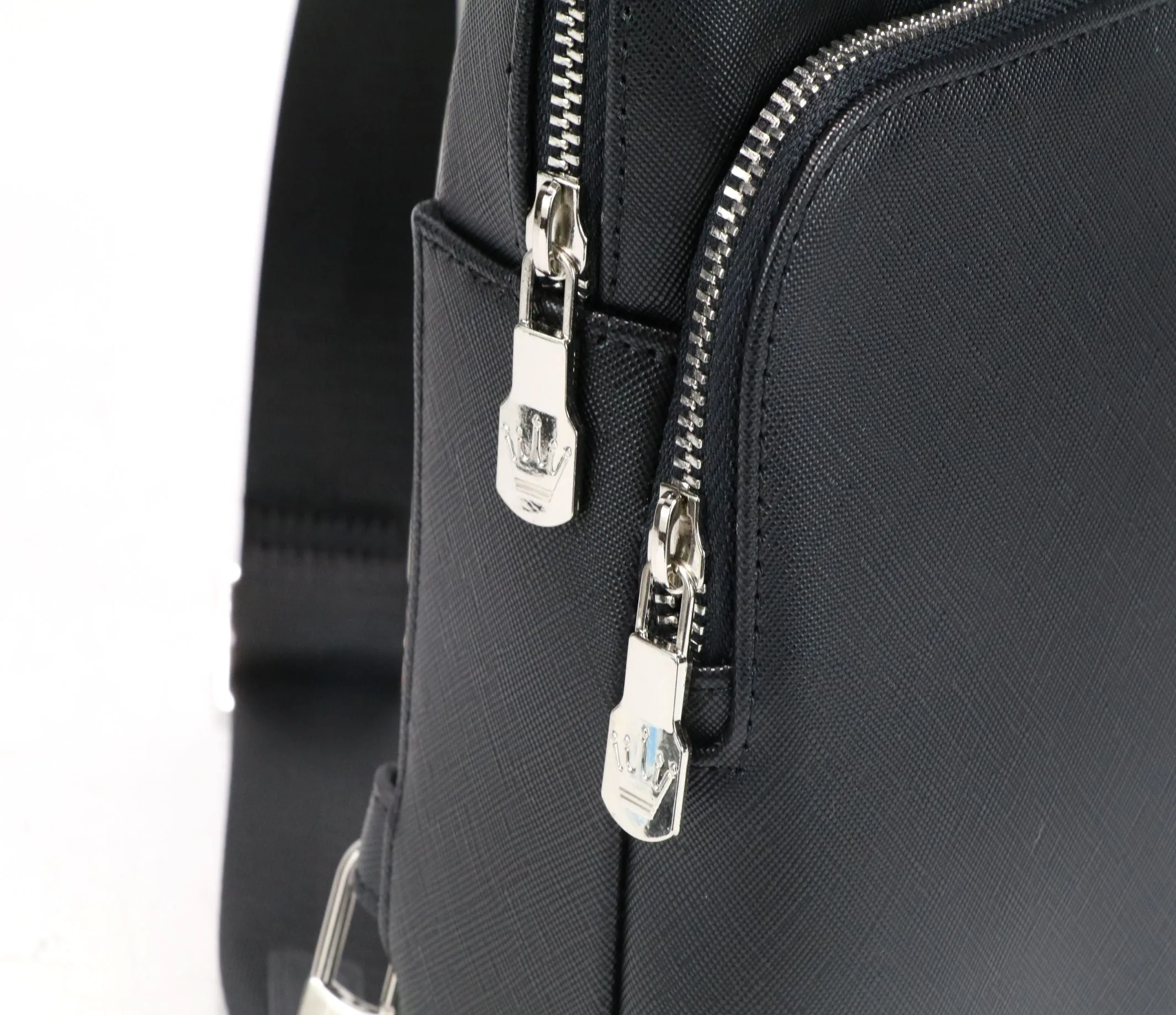 STORM BLACK CROSSBODY SLING BAG
