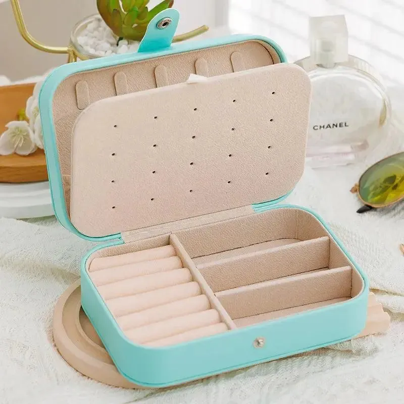 Travel Jewelry Organizer: Essential for Every Traveler