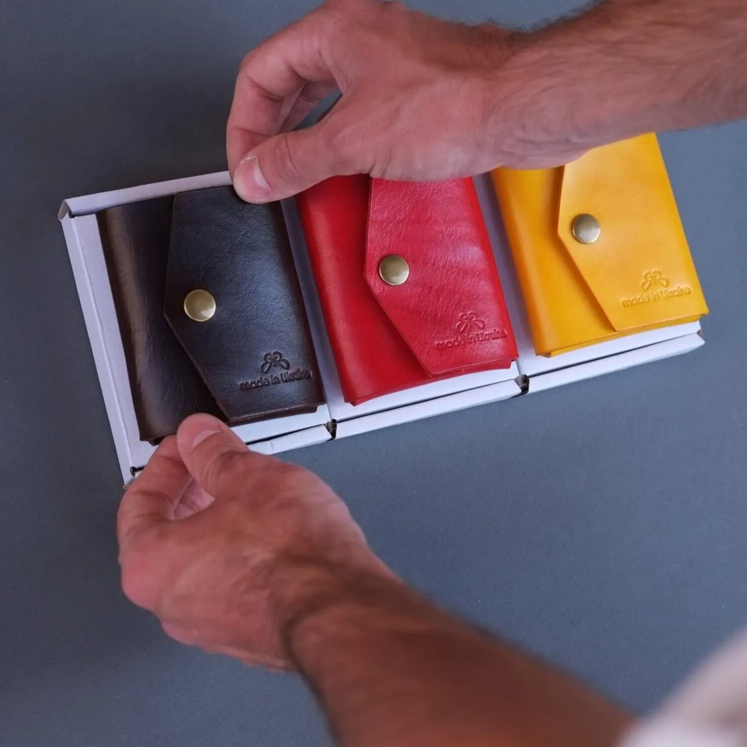 TRIFOLD WALLET / YELLOW