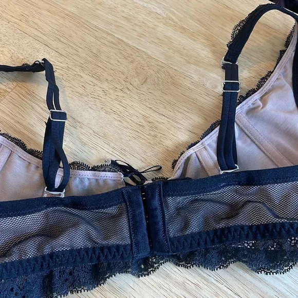 Victoria’s Secret Seduction lace bra sling, bralette, corset M