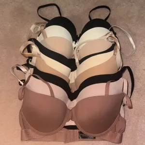 Vince Camuto &amp; Danskin 34C Bra Bundle 9 Bras