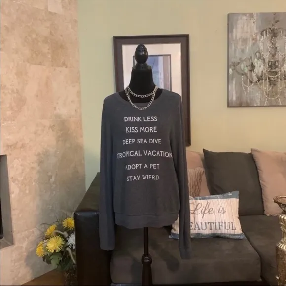 WILDFOX New Years Resolutions Sweatshirt NWT, M