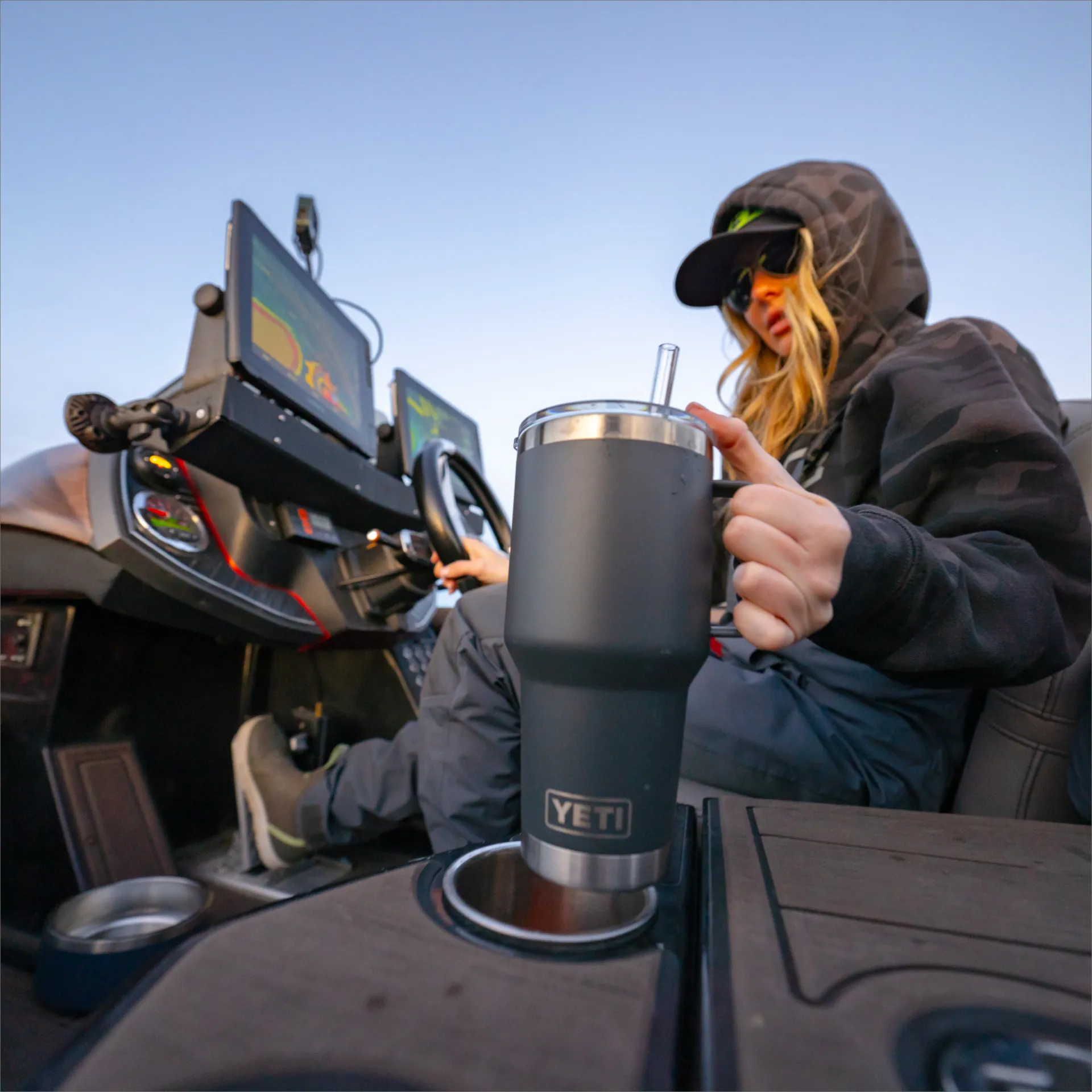 Yeti Rambler 35oz/1L Straw Mug - King Crab Orange